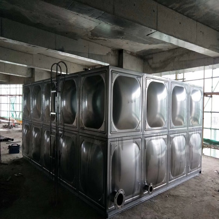 深圳外国语学校教师楼316不锈钢水箱与泵房安装